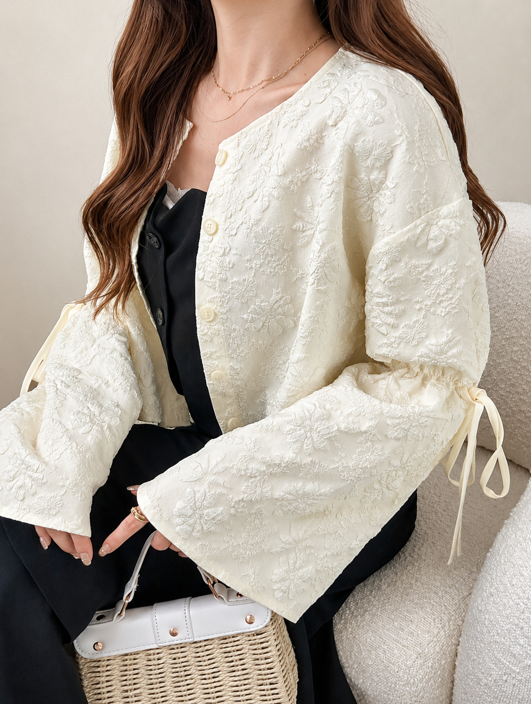 Chaqueta con cordón de encaje